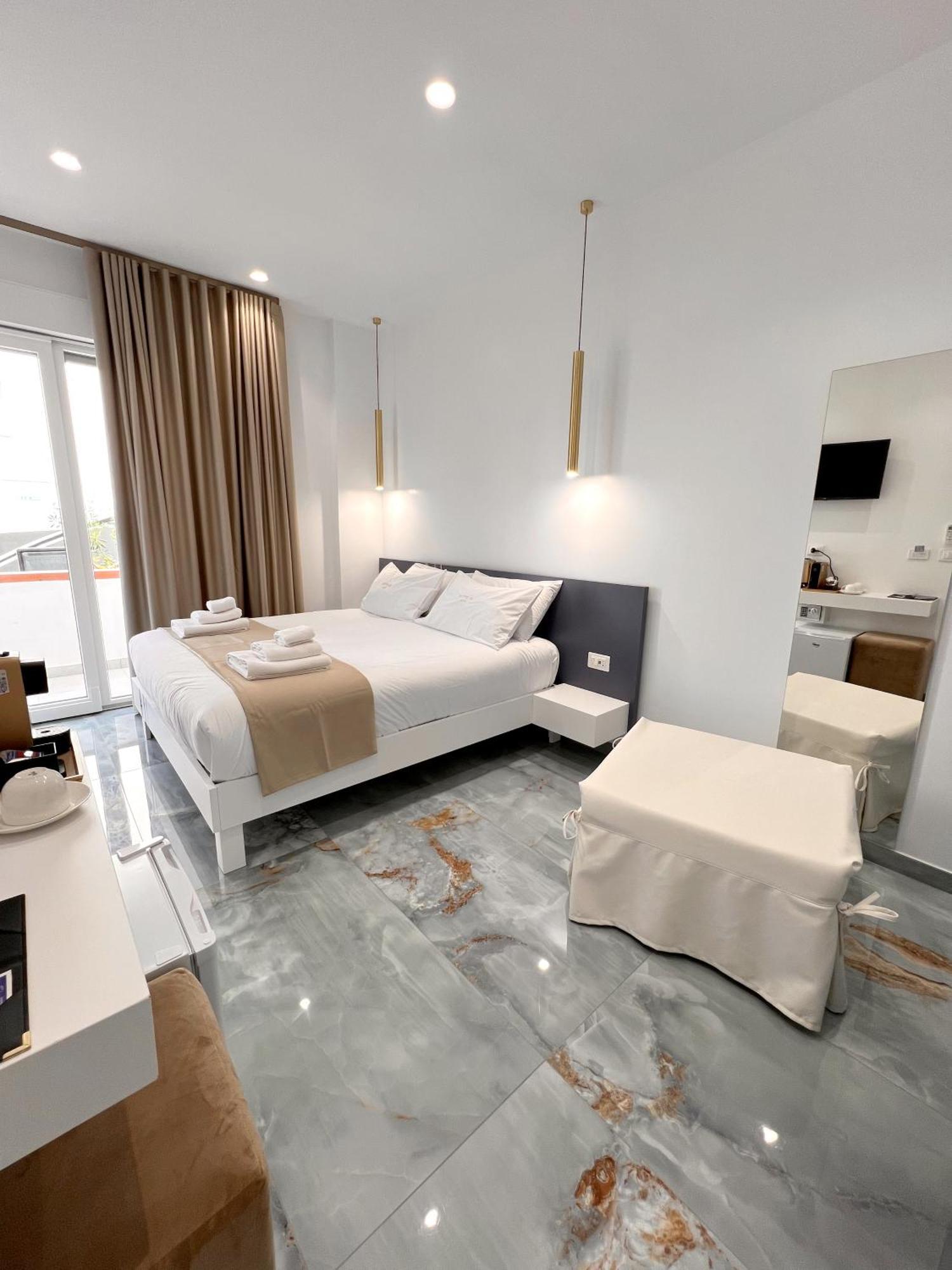 Suite 14 Scalea Eksteriør billede
